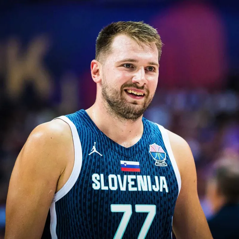 官方直播-攻防一体！欧锦赛至今东契奇场均得分＆抢断＆效率值均第一