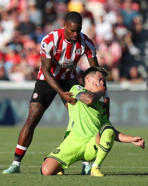 内维尔:他们就像9岁儿童队,美国吸血老板荼毒曼联