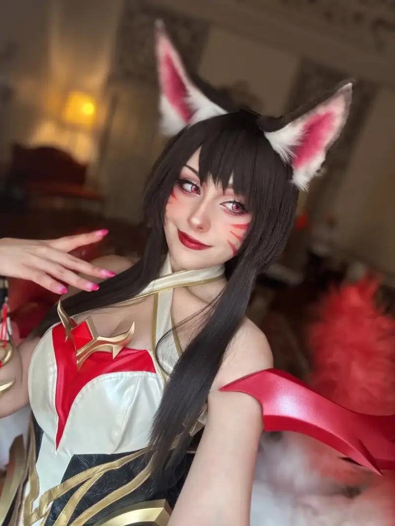 电竞下注-阿狸cos：这套阿狸连招怎么说，兄弟们